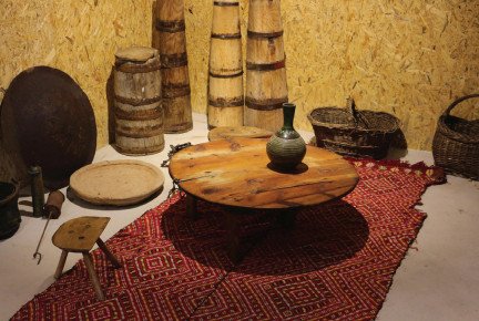 Pajisjet tradicionale për ushqim